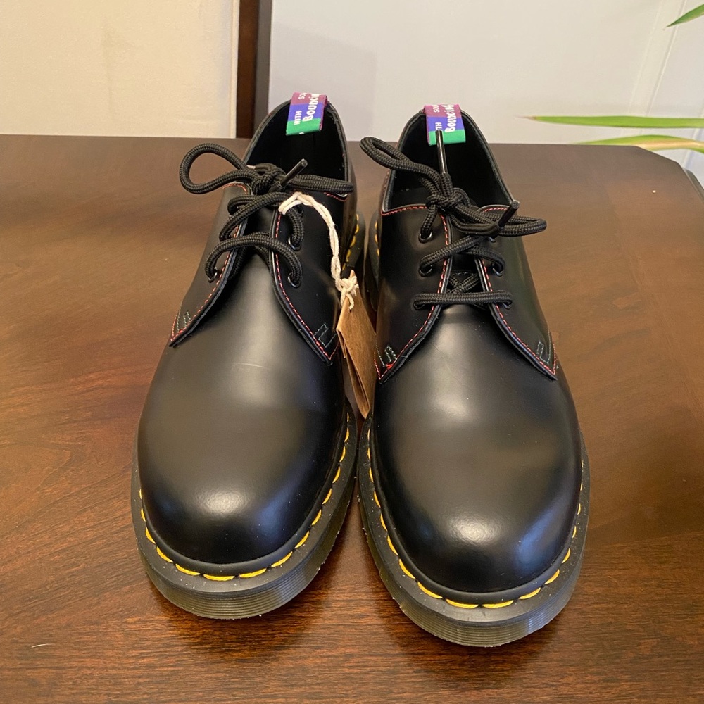 ❌SOLD❌Dr. Martens 1461 FOR PRIDE SMOOTH LEATHER OXFORD SHOES - Picture 1 of 6